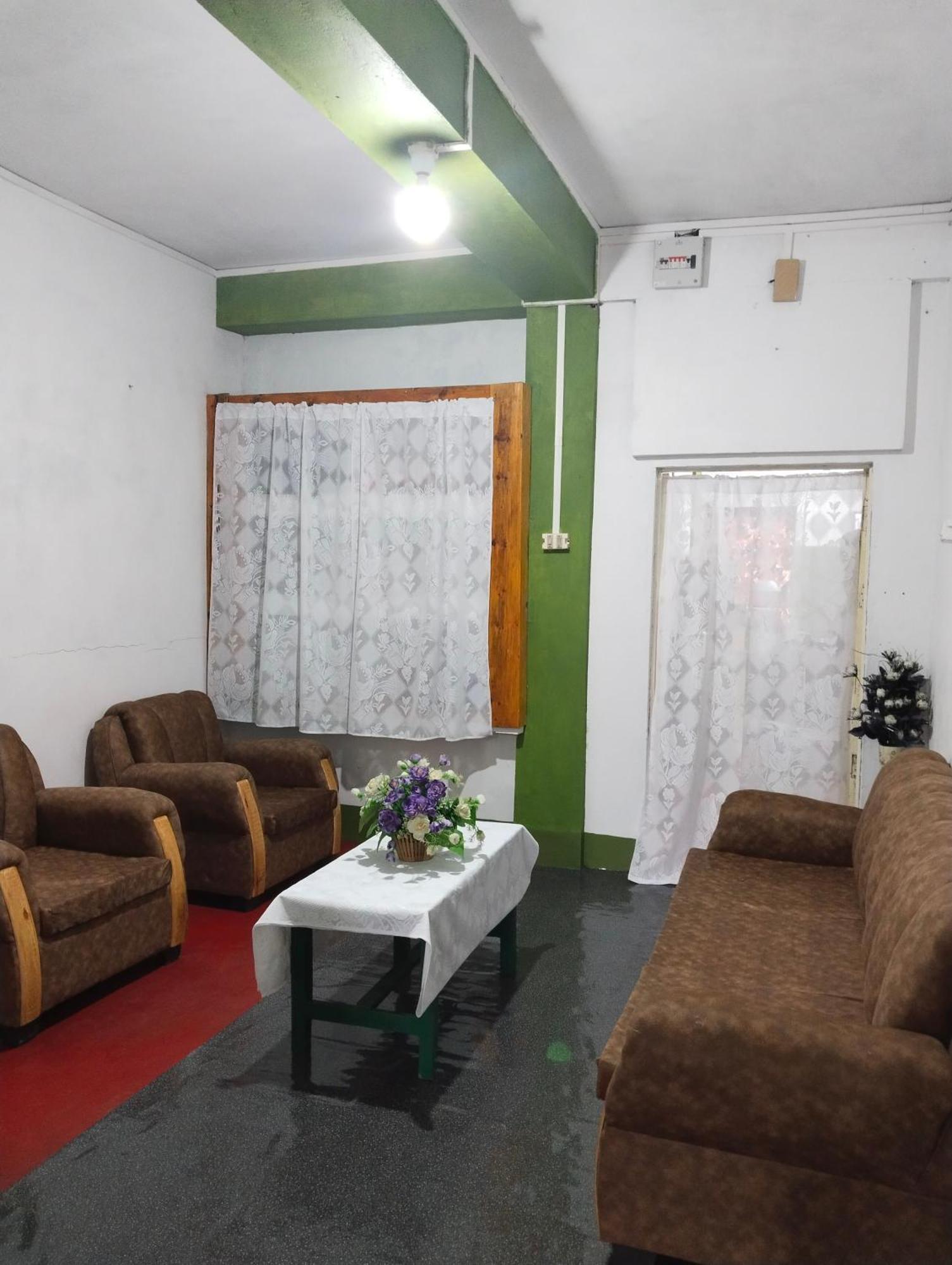 The Bethel Guest House 乞拉朋齐 外观 照片
