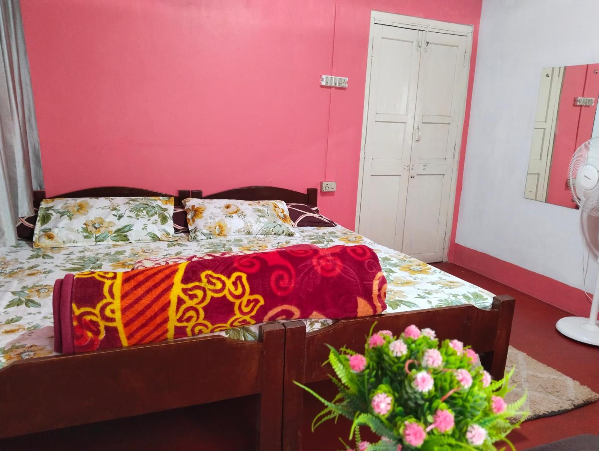 The Bethel Guest House 乞拉朋齐 外观 照片